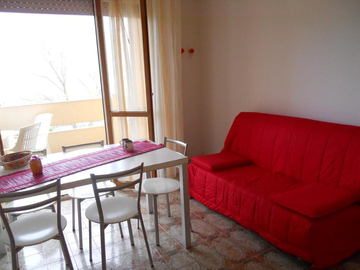 Condominio Carina Sud Бибионе Екстериор снимка